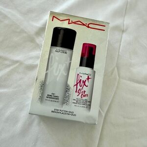 M·A·C Stay Put Fix+ Mini Stayover And Full Size Fix+ Duo Setting Spray
